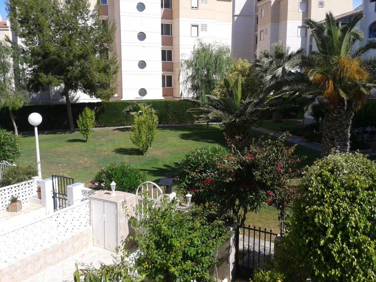 Duplex Calas Blancas Torrevieja Exteriér fotografie